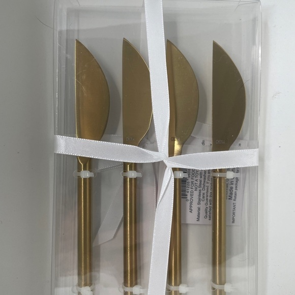 Holiday 4 pack gold finish cheese spreader and Happy Holidays serving dish - Picture 5 of 6